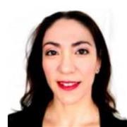 Docente especializada en ventas, atención al cliente e inserción laboral.